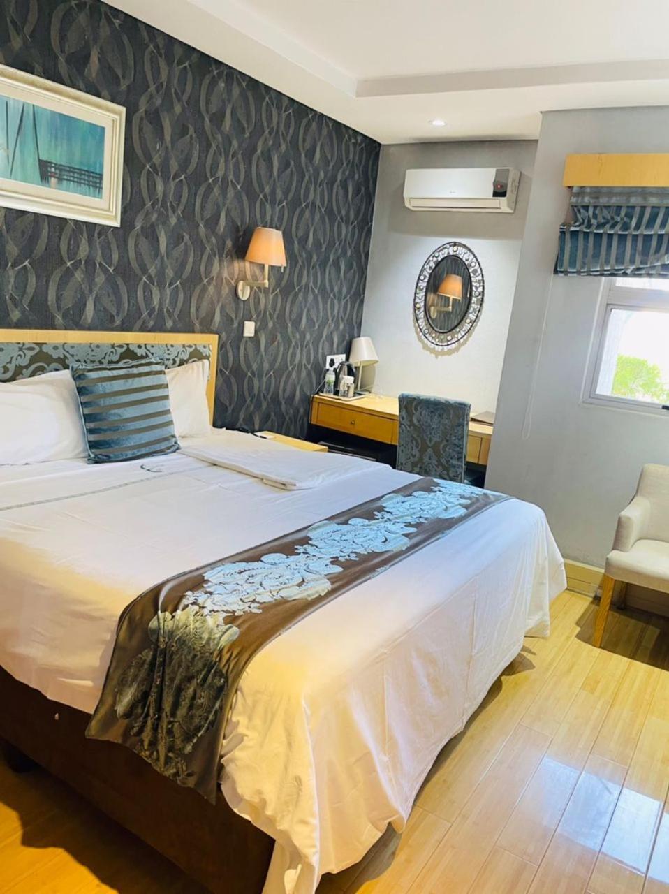 Aquarian Tide Hotel Gaborone Kültér fotó