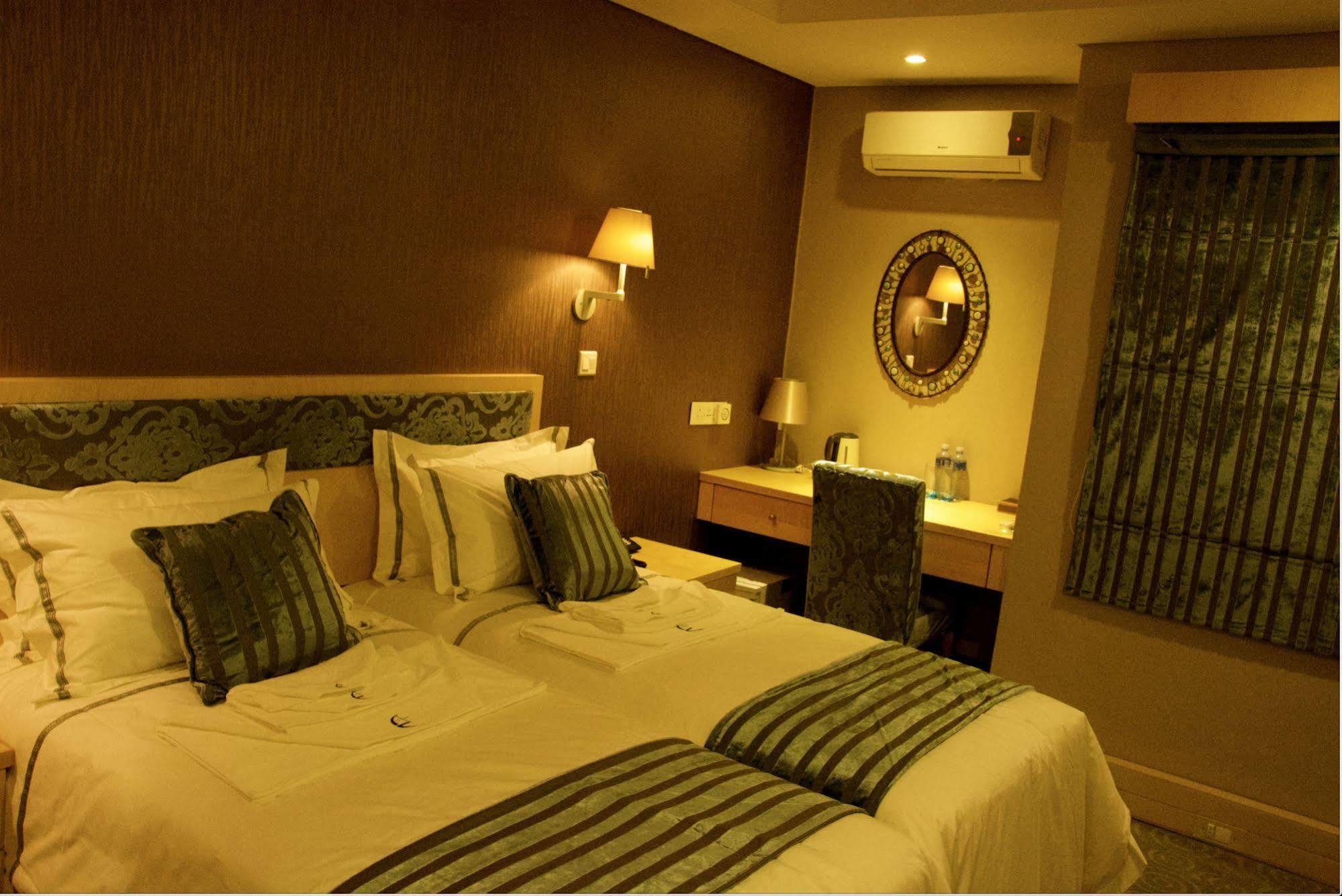Aquarian Tide Hotel Gaborone Kültér fotó
