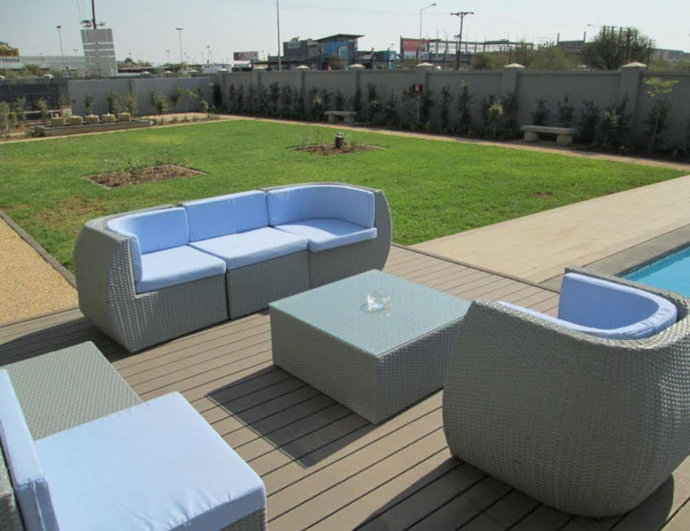 Aquarian Tide Hotel Gaborone Kültér fotó